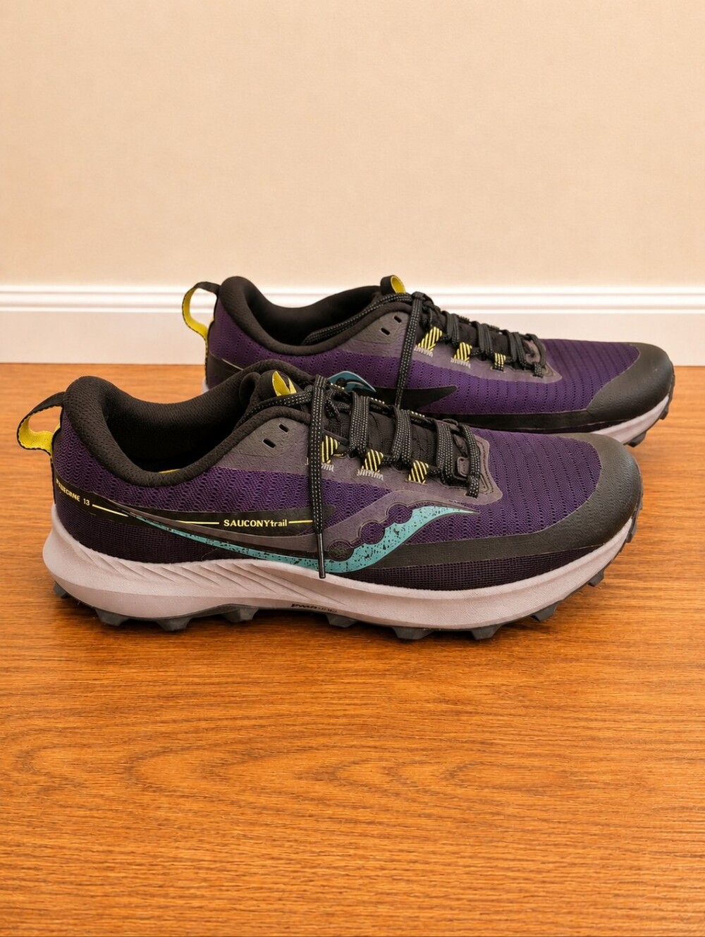 Saucony Peregrine 13 Trail Running Shoes Men's Size 12 Black Purple